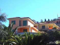 Foto Villa unifamiliare in vendita a Bordighera - 5 locali 150mq