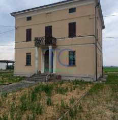 Foto Villa unifamiliare in vendita a Cadeo