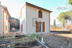 Foto Villa unifamiliare in vendita a Calenzano - 5 locali 171mq