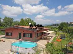 Foto Villa unifamiliare in vendita a Casnate Con Bernate
