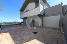 Foto Villa unifamiliare in vendita a Castelnovo Ne' Monti