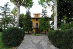 Foto Villa unifamiliare in vendita a Cavriago - 16 locali 670mq
