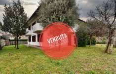 Foto Villa unifamiliare in vendita a Ceriano Laghetto