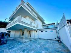 Foto Villa unifamiliare in vendita a Colonnella