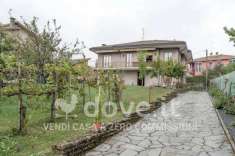 Foto Villa unifamiliare in vendita a Como