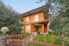 Foto Villa unifamiliare in vendita a Desenzano Del Garda