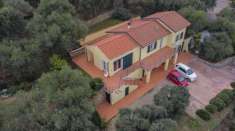 Foto Villa unifamiliare in vendita a Diano Marina - 6 locali 220mq