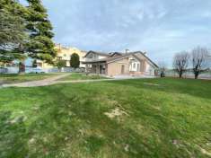 Foto Villa unifamiliare in vendita a Fiesso D'Artico - 13 locali 400mq