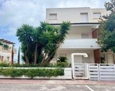 Foto Villa unifamiliare in vendita a Grottammare