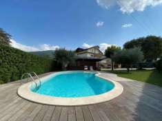 Foto Villa unifamiliare in vendita a Gualdo Tadino - 16 locali 520mq