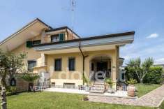 Foto Villa unifamiliare in vendita a Guidonia Montecelio