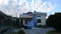 Foto VILLA UNIFAMILIARE in vendita a Ivrea