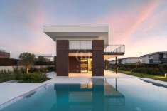 Foto Villa unifamiliare in vendita a Lazise