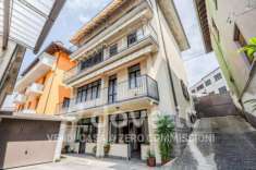 Foto Villa unifamiliare in vendita a Leffe - 10 locali 300mq