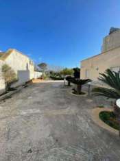 Foto Villa unifamiliare in vendita a Mazara Del Vallo - 8 locali 180mq