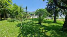 Foto Villa unifamiliare in vendita a Mirandola - 8 locali 360mq