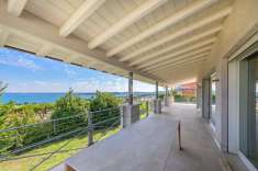 Foto Villa unifamiliare in vendita a Moniga Del Garda