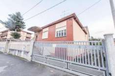Foto Villa unifamiliare in vendita a Montesilvano - 6 locali 166mq