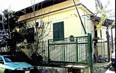 Foto Villa unifamiliare in vendita a Napoli - 6 locali 180mq