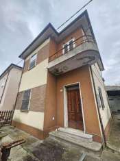 Foto Villa unifamiliare in vendita a Ravenna