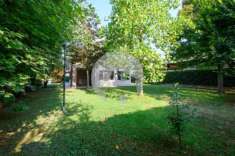 Foto Villa unifamiliare in vendita a Rolo - 10 locali 252mq