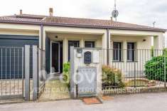 Foto Villa unifamiliare in vendita a Romanengo