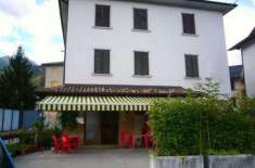 Foto Villa unifamiliare in vendita a Rota D'Imagna - 18 locali 550mq