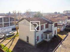 Foto Villa unifamiliare in vendita a San Mauro Pascoli - 8 locali 380mq
