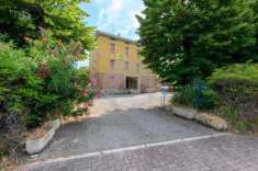 Foto Villa unifamiliare in vendita a Sant'Ilario D'Enza - 30 locali 1085mq