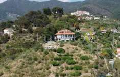 Foto Villa unifamiliare in vendita a Seborga - 15 locali 320mq