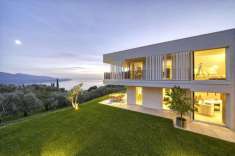 Foto Villa unifamiliare in vendita a Tignale