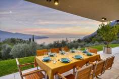 Foto Villa unifamiliare in vendita a Tignale