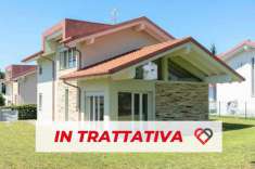 Foto Villa unifamiliare in vendita a Tradate
