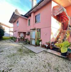 Foto Villa unifamiliare SU 2 PIANI di 120 mq per piano con 600 MQ di giardino