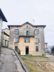 Foto VILLA/CASALE CON AREA VERDE