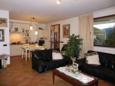Foto Villetta a schiera angolare in vendita a Carmignano 180 mq  Rif: 921077