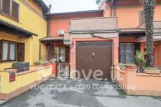 Foto Villetta a schiera di 120 m con 4 locali e box auto in vendita a Mulazzano [rif. DV-8663]
