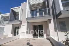 Foto Villetta a schiera di 145 m con pi di 5 locali e box auto in vendita a Riccione