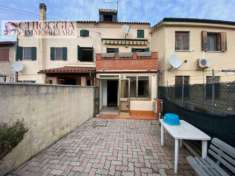 Foto Villetta a schiera di 60 m con 3 locali e box auto in vendita a Chioggia