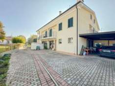 Foto Villetta ad angolo RECENTE COSTRUZ. con giardino - periferia Nord