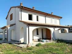 Foto Villetta bifamiliare in vendita a Calcinaia 170 mq  Rif: 398910