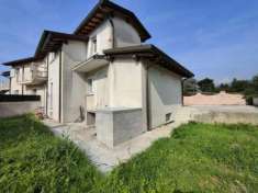 Foto Villetta bifamiliare in vendita a Capezzano Pianore - Camaiore 165 mq  Rif: 1204385