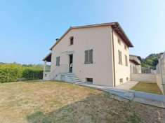 Foto Villetta bifamiliare in vendita a Monte San Quirico - Lucca 250 mq  Rif: 1329011