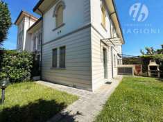 Foto Villetta bifamiliare in vendita a Tonfano - Pietrasanta 140 mq  Rif: 1322820