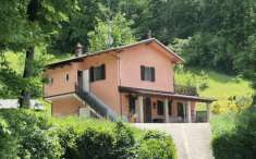 Foto VILLETTA CON TERRENO E BOSCO