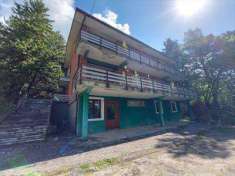 Foto Villetta quadrifamiliare in Vendita, pi di 6 Locali, 385 mq (Pi