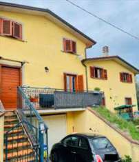 Foto Villetta schiera in Vendita, 6,5 Locali, 119 mq, Perugia (Fratti