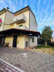 Foto Villetta schiera in Vendita, pi di 6 Locali, 154 mq, Osimo