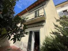 Foto VILLINO di 6 vani e di 150 mq (POGGIO A CAIANO) rif. L1161