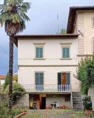 Foto Villino in Vendita, pi di 6 Locali, 4 Camere, 210 mq (VICCHIO)